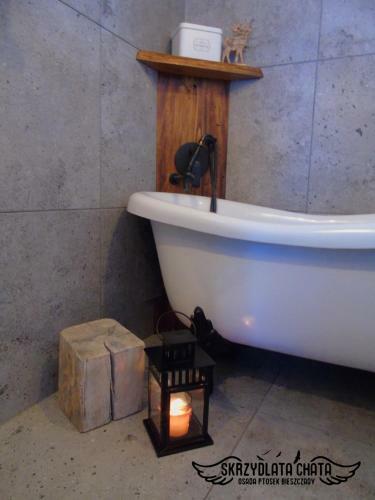 Skrzydlata Chata / Osada Ptosek Bieszczady