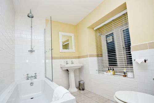 Hostal Grassington House Hotel