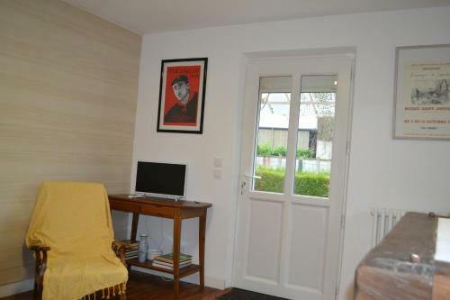 Maison Chaleureuse A 5 Minutes A Pied Du Centre Ville A Conches