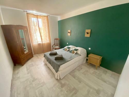 Spacieuse Maison En Pierres