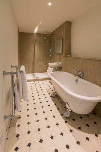 Bed & Breakfast West Dean College