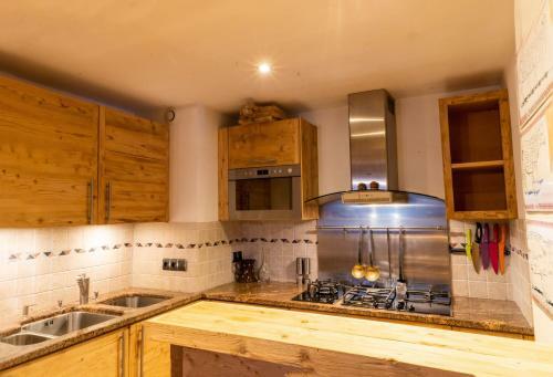 Chalet Pour 10 Personnes A Courchevel