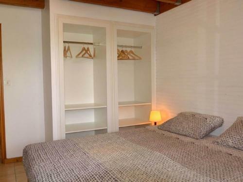 Serene Holiday Home In Cussac With Private Terrace, Barbeque