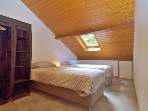 Serene Holiday Home In Cussac With Private Terrace, Barbeque