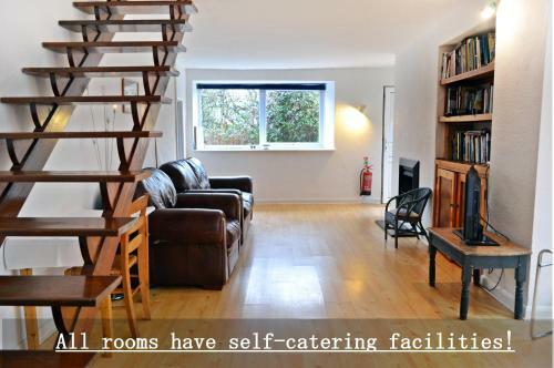 Hostal Garden Cottage Guest House