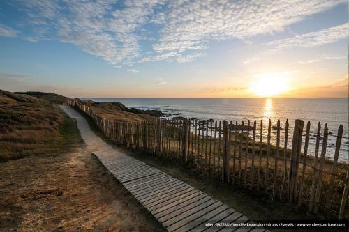 Hostal Studio Ind�pendant Chez L?habitant Au Calme
