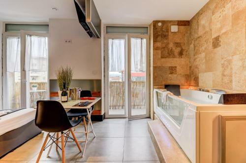 Apartamento Le Mignon - Topdestination-dijon (jacuzzi)***