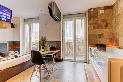 Apartamento Le Mignon - Topdestination-dijon (jacuzzi)***