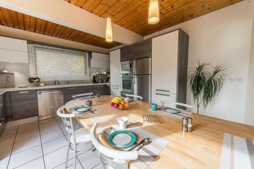 Bredannaz-panoramic Lake View 8pers By Location Lac Annecy