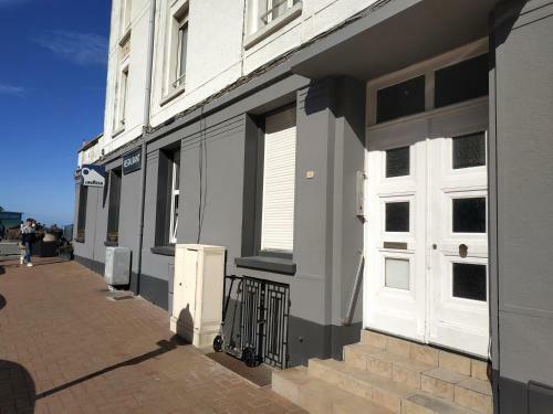 Sea View & Beach Studio Apartment - Blue Horizon