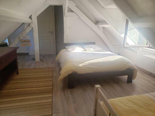 Les 2 Chaumi�res Avec Piscine