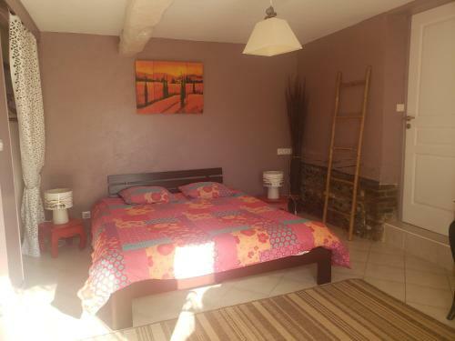 Les 2 Chaumi�res Avec Piscine