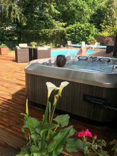 Bed & Breakfast La Long�re Piscine&spa Priv�