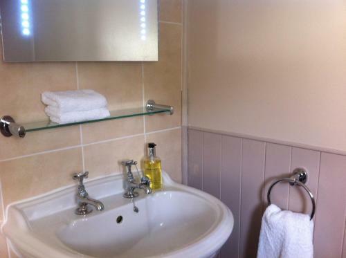 Hostal Burcott Mill Guesthouse