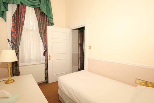 The Courtlands Hotel