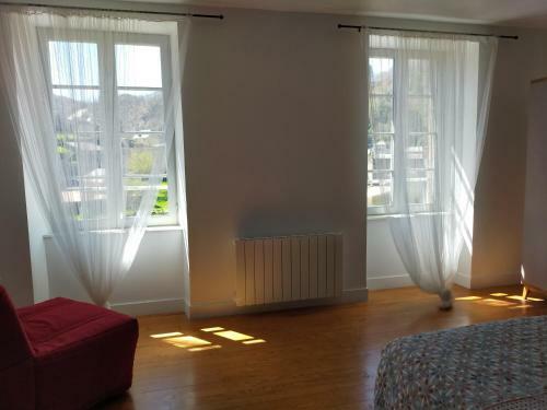 Bed & Breakfast G�te Les Pieds Dans L'olt - Ultre�a