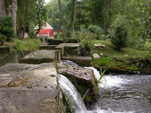 Bed & Breakfast Le Moulin D'eysus G�tes Et Chambres D'h�tes