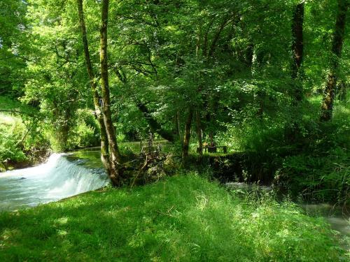 Bed & Breakfast Le Moulin D'eysus G�tes Et Chambres D'h�tes