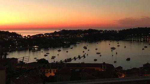 Apartamento Eze Bord De Mer Terrasse Plage A 6 Min