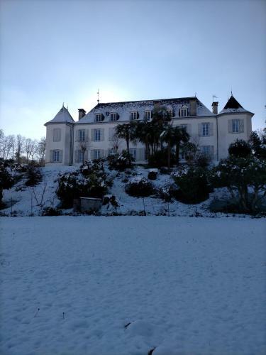 Hostal Chateau De Heaas