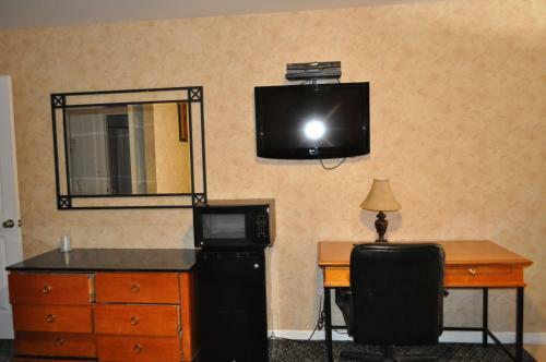 At 9 Motel