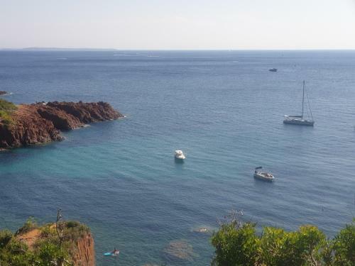 Apartamento Fr�jus Plage T2, Piscine, Parking, Plages � 200m