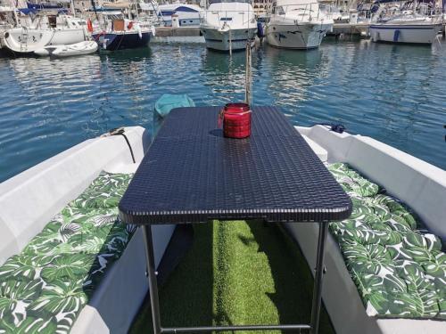 Joli Voilier De 6m Pour Exp�rience Insolite