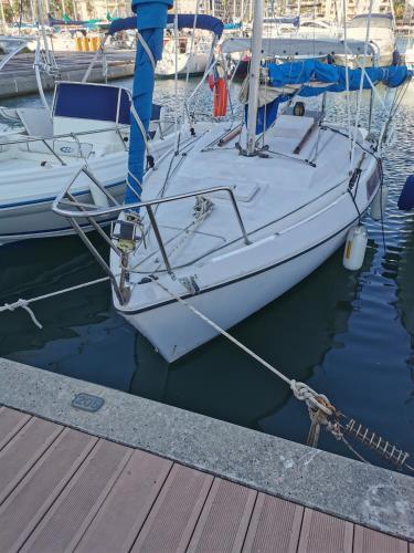 Joli Voilier De 6m Pour Exp�rience Insolite