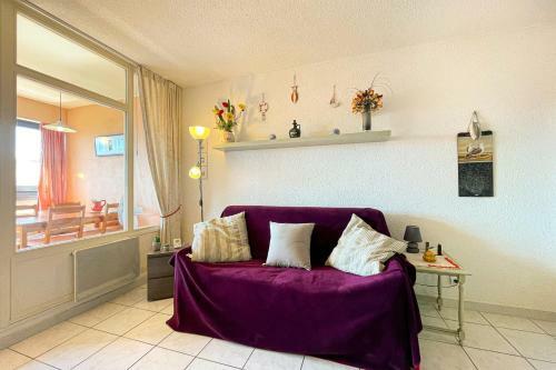 Apartamento Bright Apt With Swimming Pool And Balcony