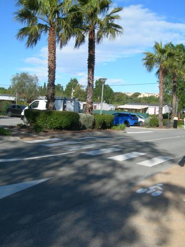 Camping Le Montourey � Fr�jus 83600