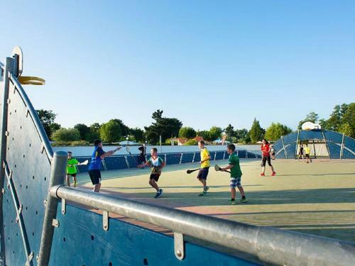 Mobile Home Ht De Gamme Climatis� Dans Le Camping **** De La R�serve