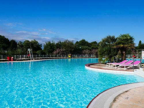 Mobile Home Ht De Gamme Climatis� Dans Le Camping **** De La R�serve