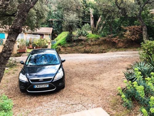 Chalet � Gassin Au Calme Sous Les Pins