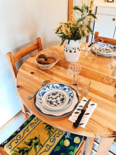 Chalet � Gassin Au Calme Sous Les Pins