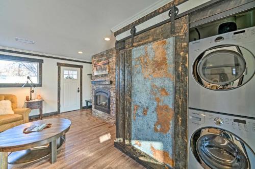 Rustic-chic Apartment With Gas Grill 20 Mi To Msu!