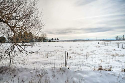 Spacious Montana Getaway, 35 Mi To Bridger Bowl!