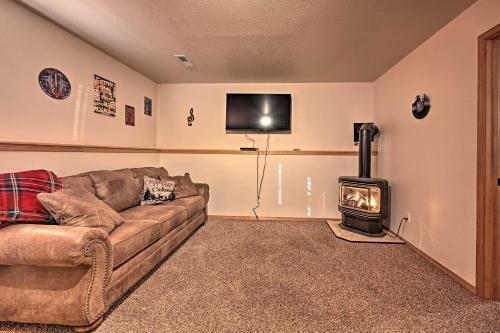Peaceful Superior Home With Fire Pit And Mtn View