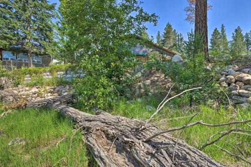 Victor Woodland Cabin Retreat With Fire Pit
