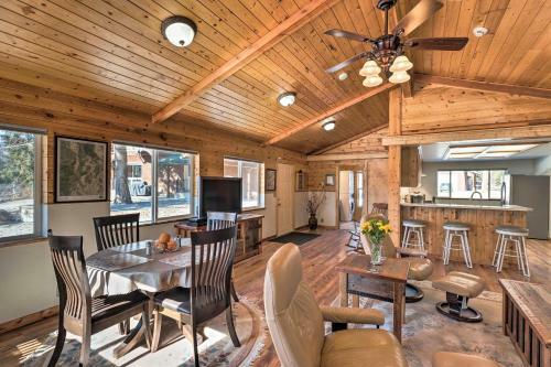 Victor Woodland Cabin Retreat With Fire Pit