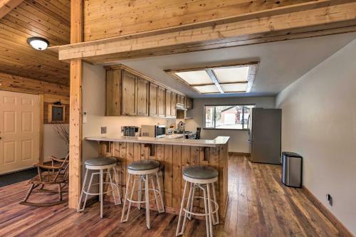 Victor Woodland Cabin Retreat With Fire Pit