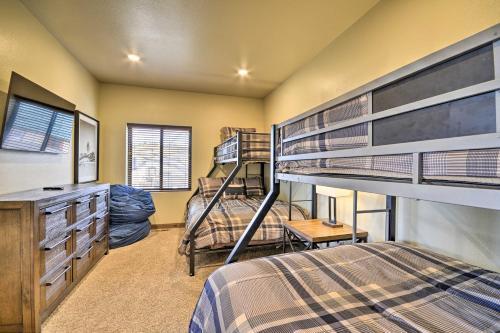 Modern Townhome With Rooftop Deck And Hot Tub!