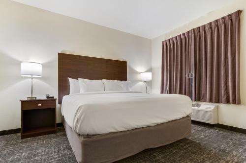Cobblestone Hotel & Suites - Cozad