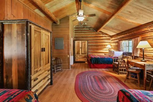Lodge Colter Bay Village