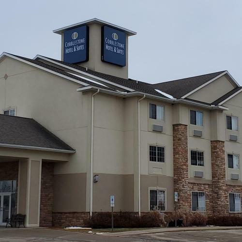 Hotel Comfort Suites At Royal Ridges