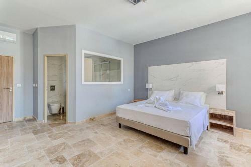 Domaine de La Nerthe- Hotel Provence Mediterranee