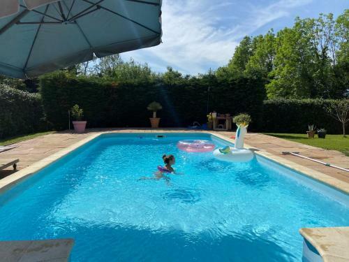 Bed & Breakfast Chambres Dans Villa Avec Piscine