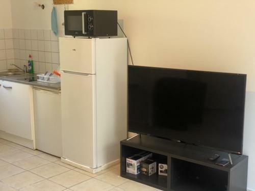 Charming 1-bed Apartment 20 Mins To Paris By Train