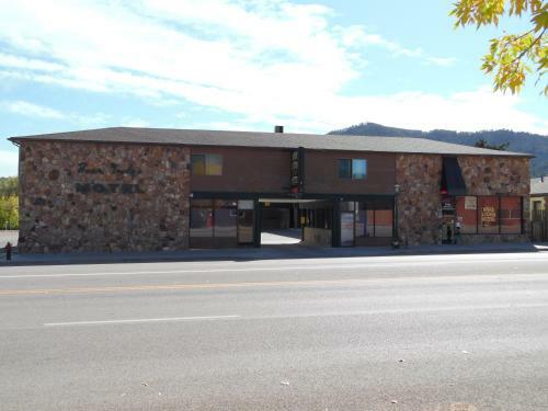 Bear Lodge Motel
