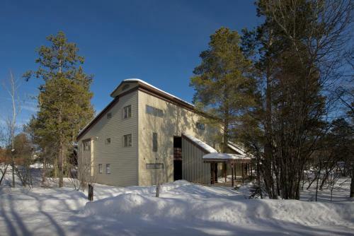 Hotel The Aspens Racquet Club