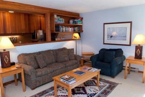 Hotel The Aspens Racquet Club